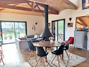 Fernseher, Kamin
