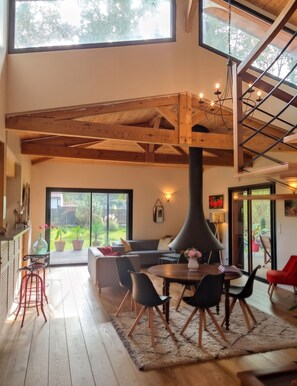 Interior - Homerez - House in Saint-Selve. (Saint-Selve)