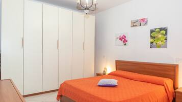 2 Schlafzimmer, Bügeleisen/Bügelbrett, kostenloses WLAN, Bettwäsche