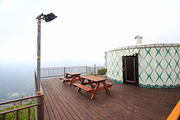 Stream Yurt Campground - Taiwan