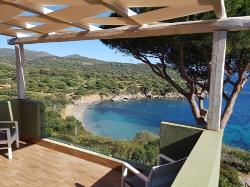 Ferienwohnung direkt am Meer – Accu is Prezzus D