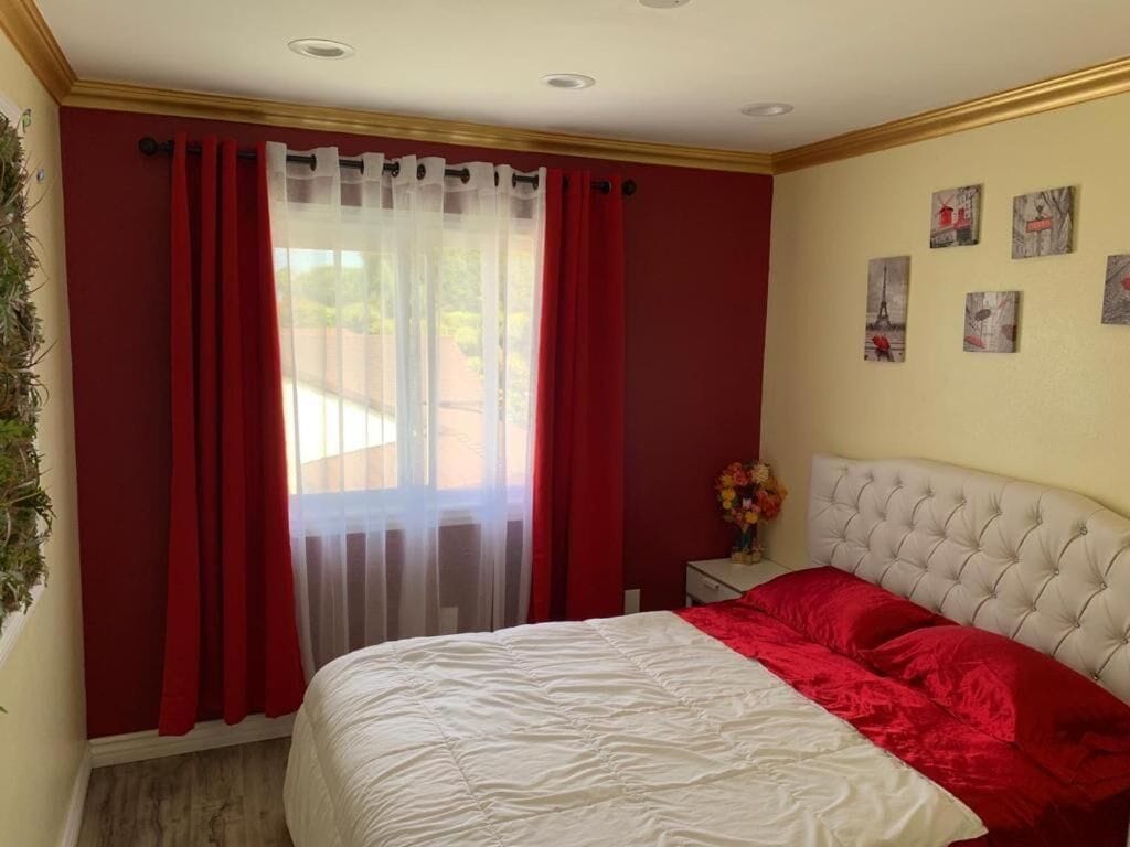 Iron/ironing board, free WiFi