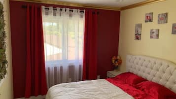 Setrika/meja setrika dan Wi-Fi gratis