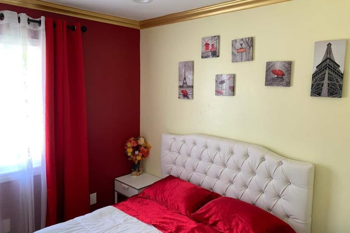 6 bedrooms, iron/ironing board, free WiFi