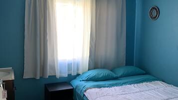 6 bedrooms, iron/ironing board, free WiFi