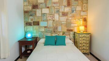 2 Schlafzimmer, BĂŒgeleisen/BĂŒgelbrett, kostenloses WLAN, BettwĂ€sche