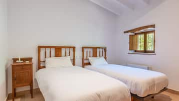 3 chambres, fer et planche Ă repasser, Wi-Fi gratuit, draps fournis