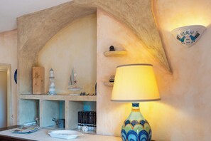 Interior - Beautiful Sun House Villa with Sea View, Wi-Fi, Balcony & Terrace (Cannigione)