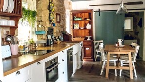 Macchina per tè/caffè, frigorifero, microonde, forno