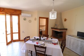 Dining - Casa Vacanze "Nicole" with Balcony and Perfect Location (Otranto)