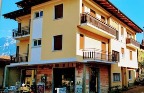 Exterior - Mountain Views in Historic Centre - Liver 201 (Pieve di Tremosine sul Garda BS)