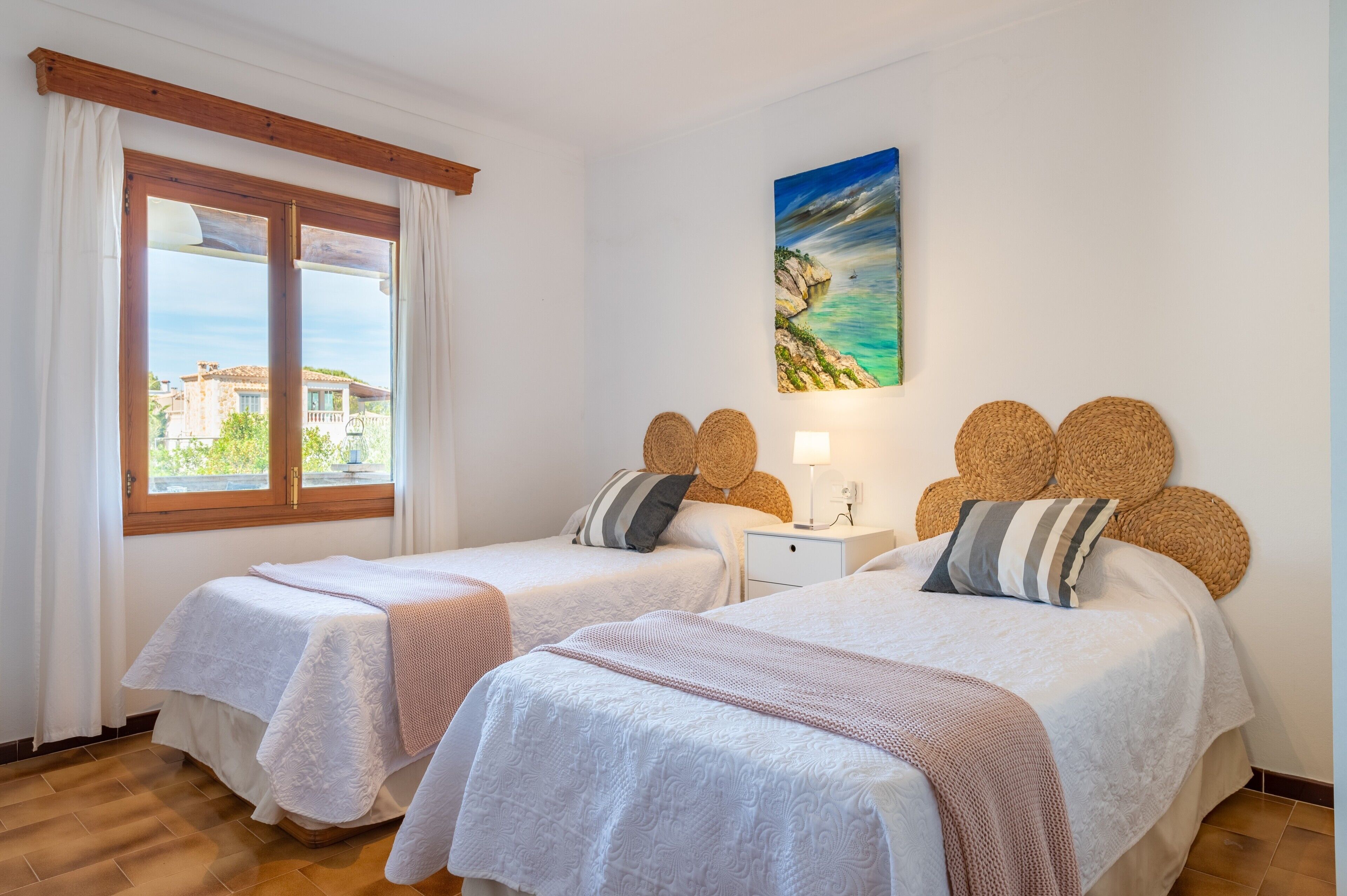 3 habitaciones, tabla de planchar con plancha y wifi gratis 