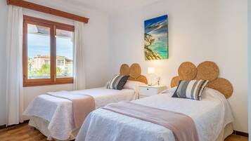 3 habitaciones, tabla de planchar con plancha y wifi gratis