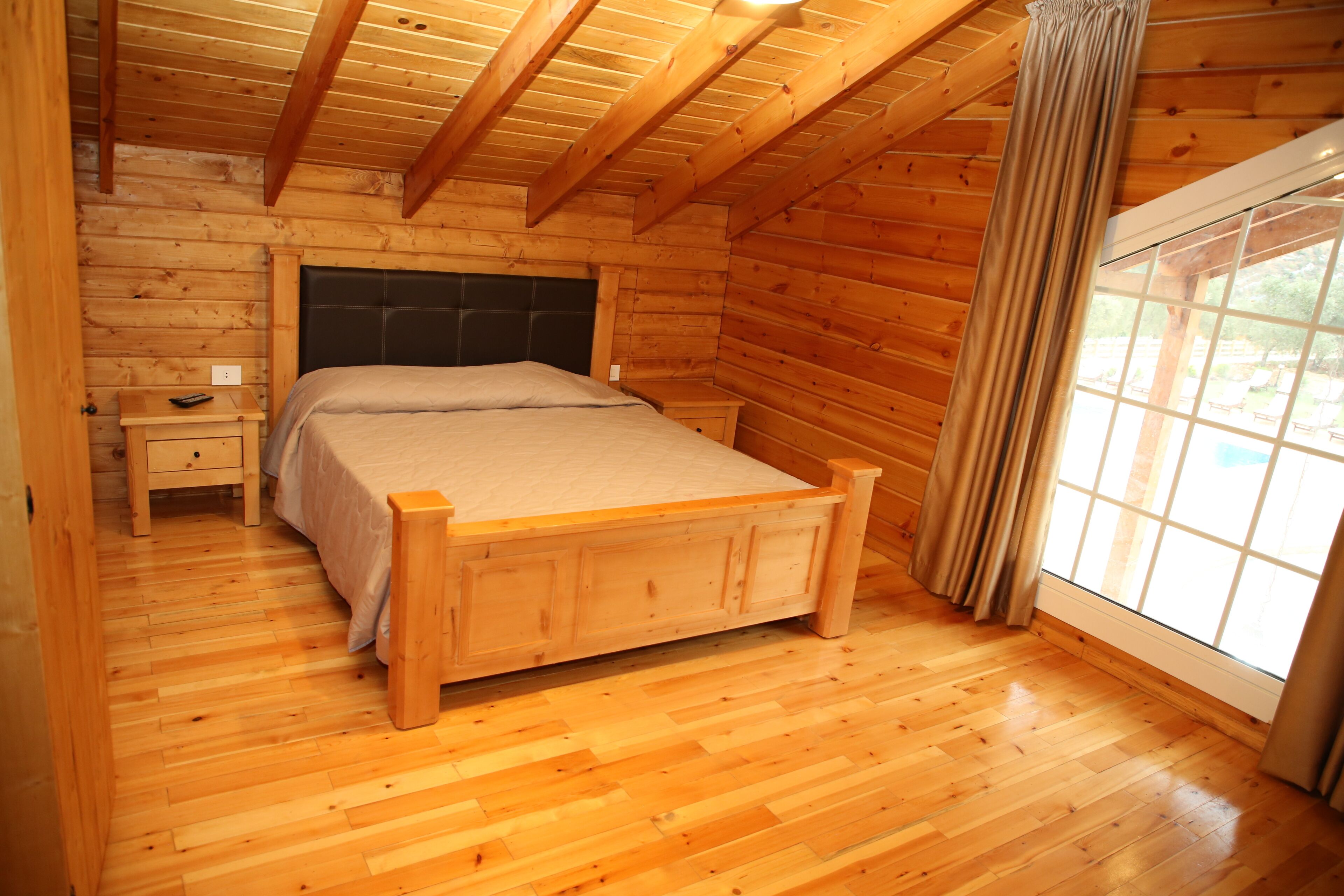 4 Schlafzimmer, Schreibtisch, kostenloses WLAN, Bettwäsche