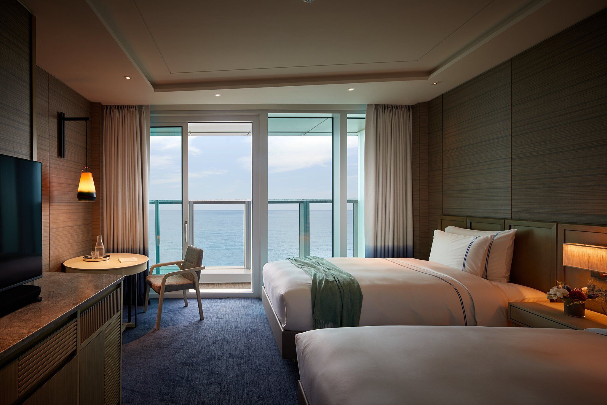 Minibar, safe på rommet, individuelt dekorert og individuelt innredet