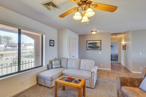 TV, DVD player, books, video library - 1 Mi to Boat Launch: Lake Havasu City Home w/ View (Lake Havasu City)