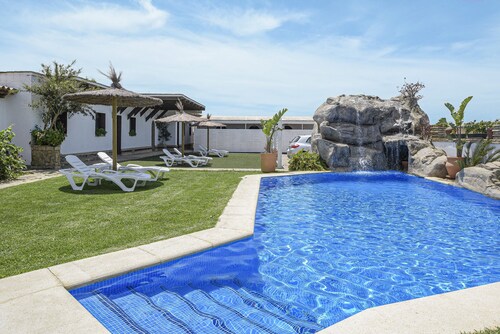 Finca Abril 1 - En un lugar idílico y con piscina compartida