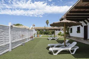 Property grounds - Finca Abril 1 - In idyllic location and with shared pool (Conil de la Frontera)