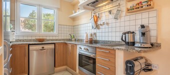 Beautiful Villa with Pool, Rooftop Terrace, Patio, Garden, Wi-Fi & Air Conditioning