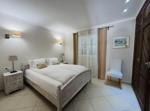 2 bedrooms, iron/ironing board, free WiFi, bed sheets - Beautiful Villa with Pool, Rooftop Terrace, Patio, Garden, Wi-Fi & Air Conditioning (Campos)