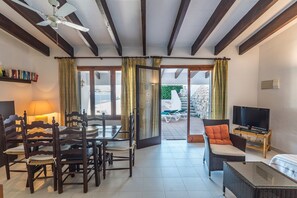 Dining - With Pool and Fantastic View of the Sea - Villa Mar y Roca (Binibequer)