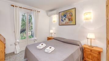 6 camere, ferro/asse da stiro, Wi-Fi gratuito, lenzuola