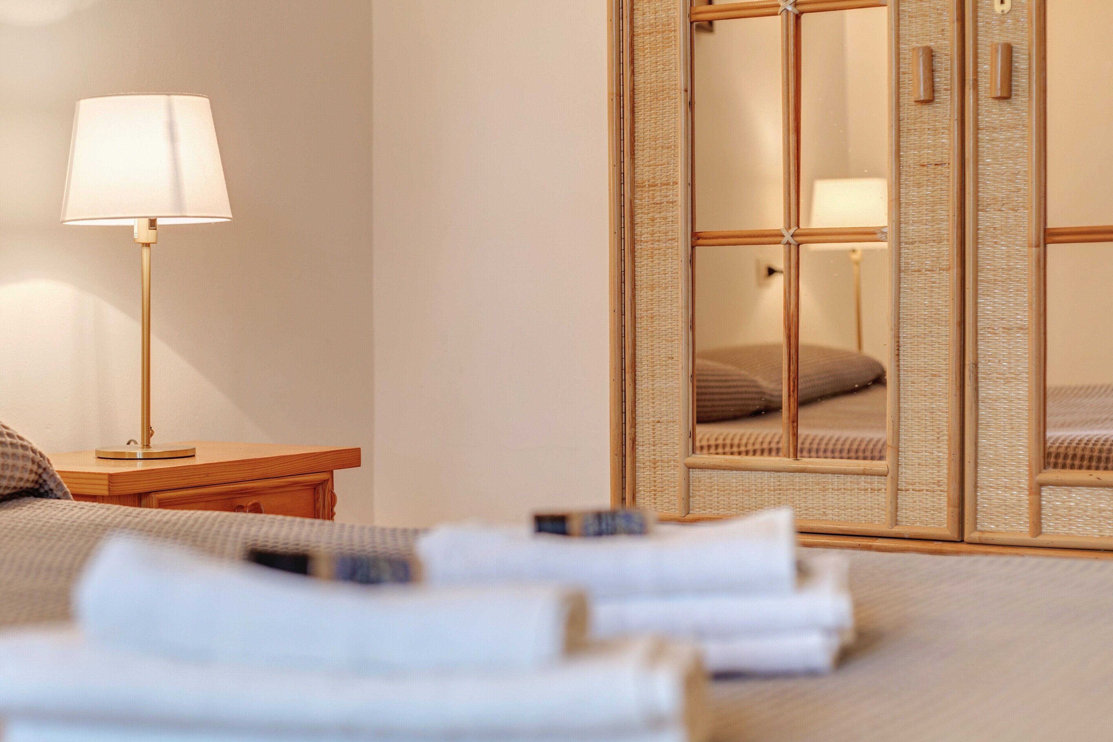 6 slaapkamers, een strijkplank/strijkijzer, gratis wifi, beddengoed