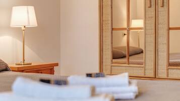 6 slaapkamers, een strijkplank/strijkijzer, gratis wifi, beddengoed