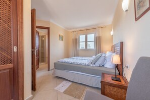 2 soverom, strykejern/-brett, wi-fi (inkludert) og sengetøy