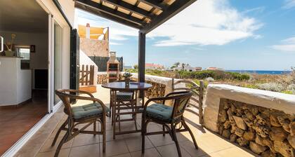 Vacation Home "Pura Vida" with Sea View, Private Heated Pool and Wi-Fi
