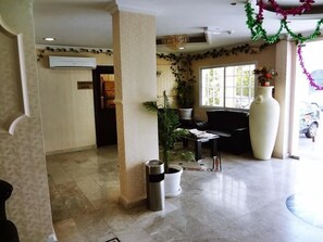 Lobby - Sun City Hotel (Muscat)