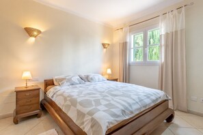 2 soverom, strykejern/-brett, wi-fi (inkludert) og sengetøy