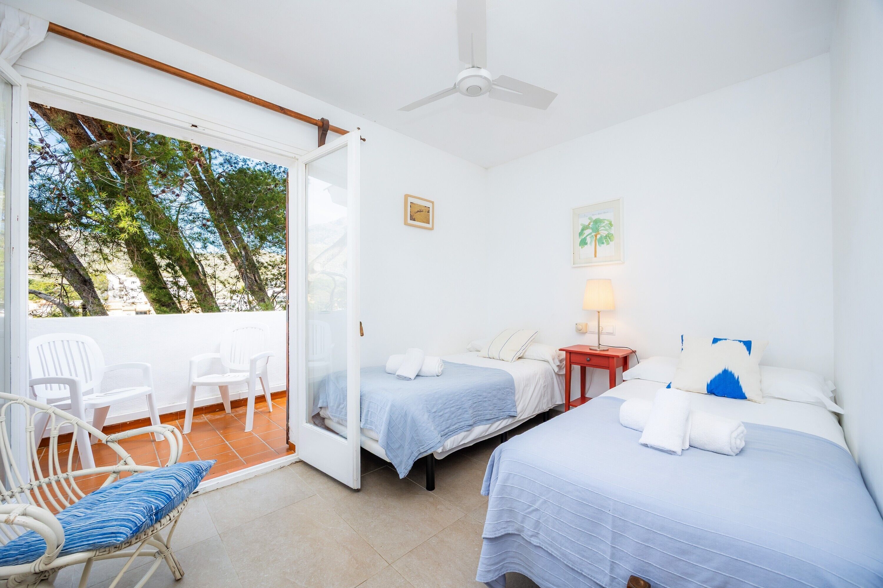 3 bedrooms, iron/ironing board, free WiFi, bed sheets