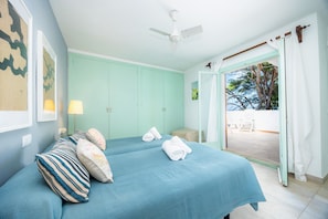 2 slaapkamers, een strijkplank/strijkijzer, gratis wifi, beddengoed