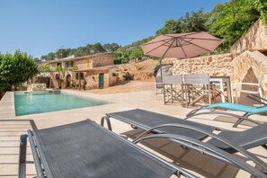 Pool - Cosy Finca with Wi-Fi, Garden and Terrace; Parking Available (Caimari)