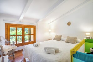 3 dormitorios, tabla de planchar con plancha, wifi gratis y ropa de cama