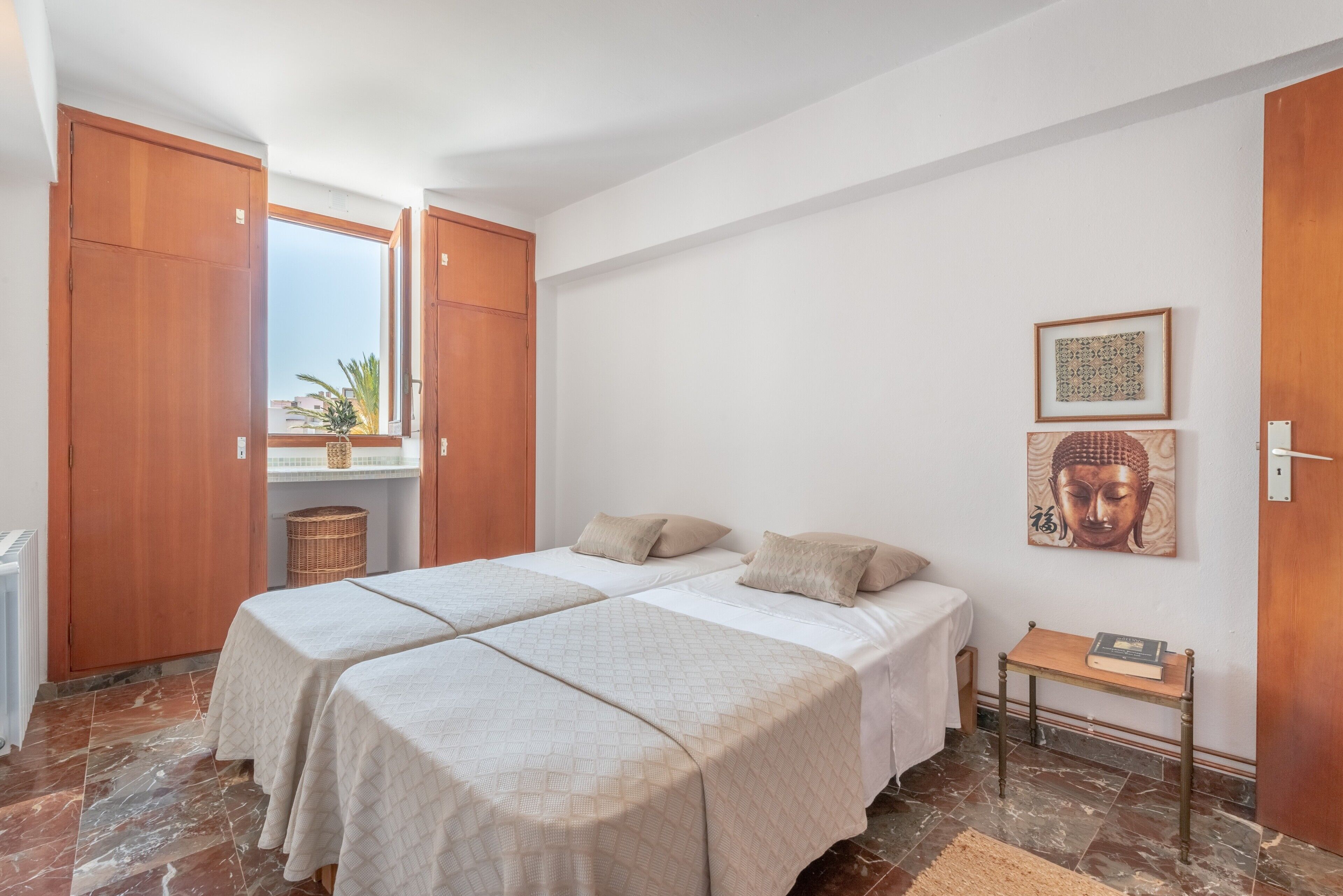 3 dormitorios, tabla de planchar con plancha, wifi gratis y ropa de cama