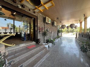 Property entrance - Aakritii Hotels (Gurugram)