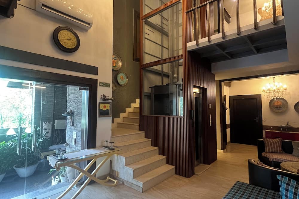 Aakritii Hotels