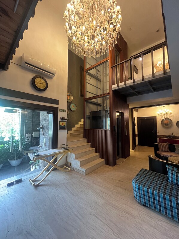 Reception - Aakritii Hotels (Gurugram)