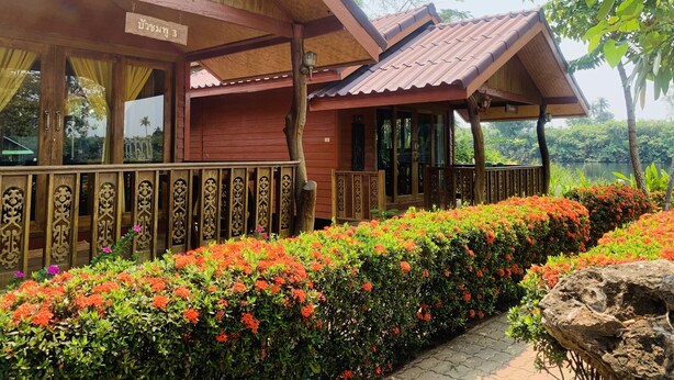 Deluxe Double Room, 1 Bedroom | Garden view - Buasawanresort (Kanchanaburi)