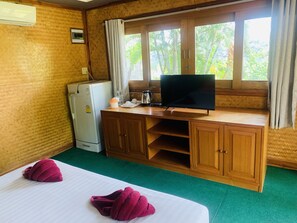 Deluxe Double Room, 1 Bedroom | Blackout drapes, free WiFi, bed sheets - Buasawanresort (Kanchanaburi)
