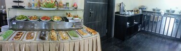 Desayuno buffet incluido todos los días 