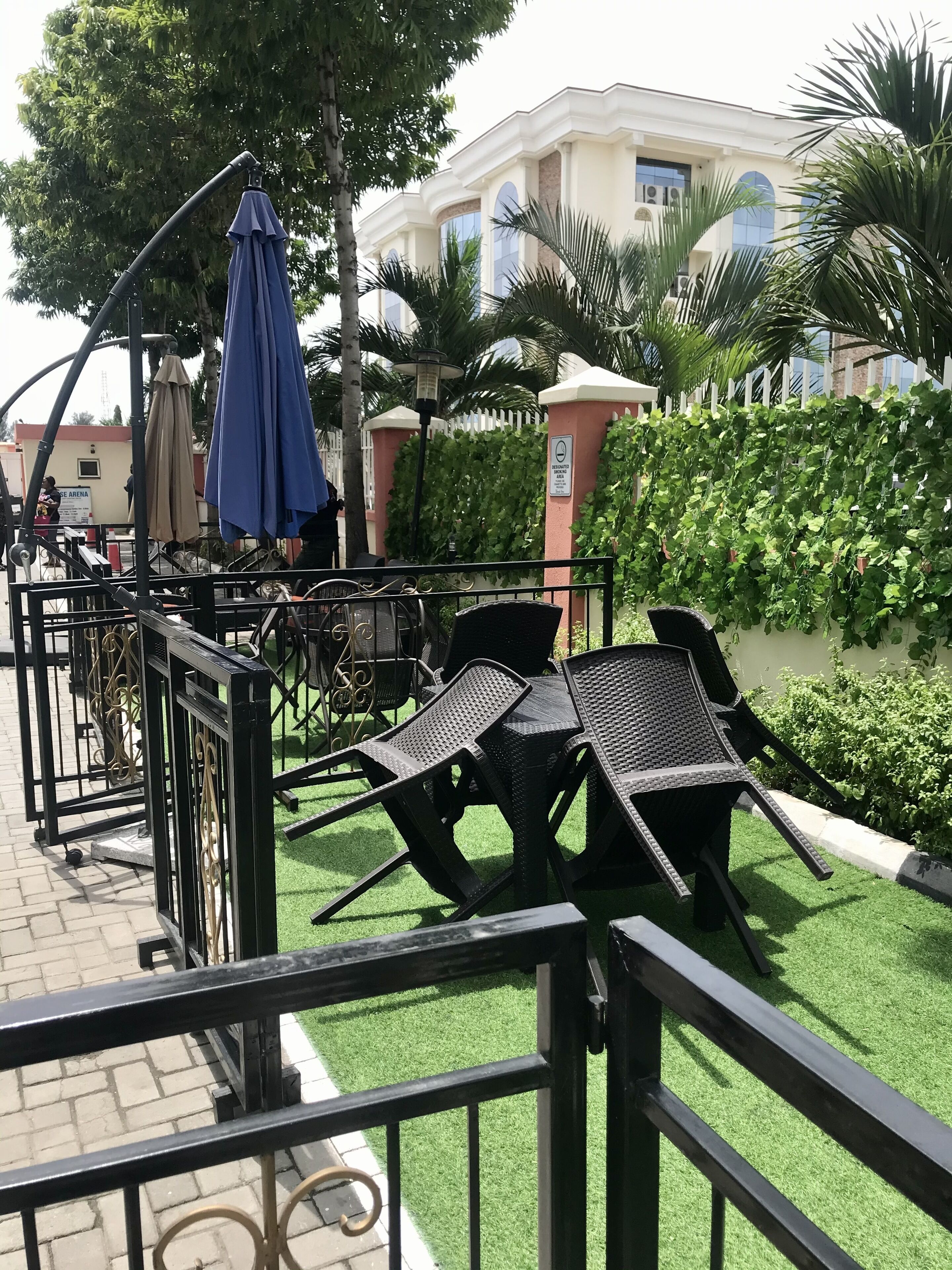 outdoor banquet area