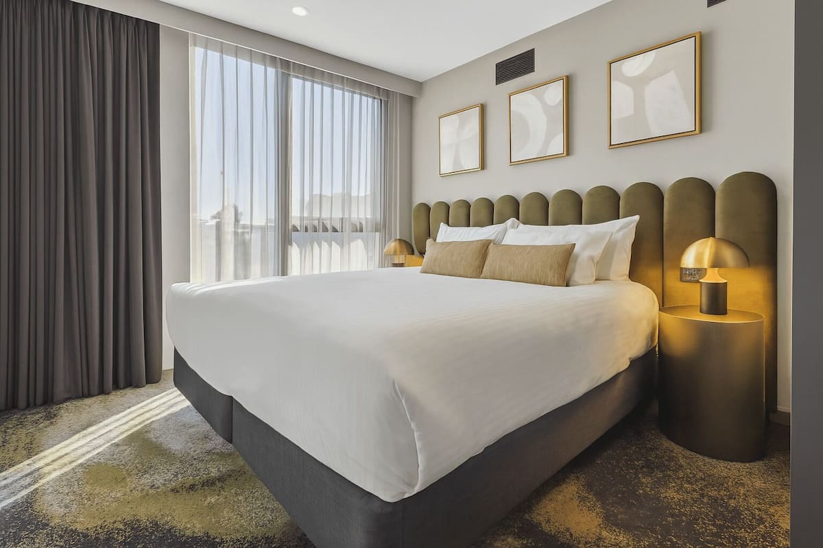 1 bedroom, premium bedding, pillow-top beds, in-room safe