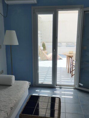 1 bedroom, iron/ironing board, travel cot - Innaxos City Central Studio (Naxos)