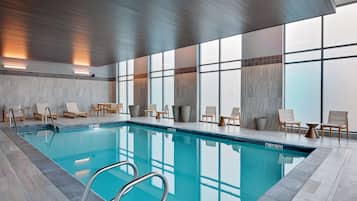 Indendørs pool