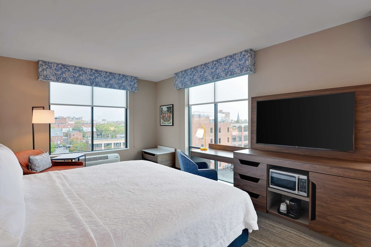 in-room safe, desk, iron/ironing board, wifi