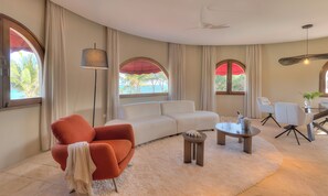 Luxury Suite | Living area | Flat-screen TV - Kobe Suite Resort (Watamu)
