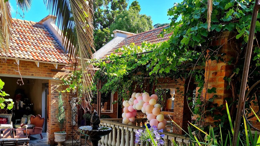 Maison de Leo Luxury Guesthouse